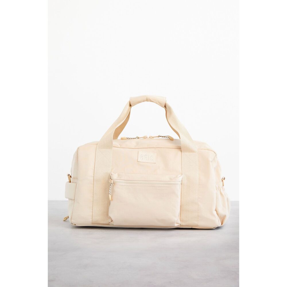 BEIS NWT Convertible Sport Duffle Backpack Bag in Beige